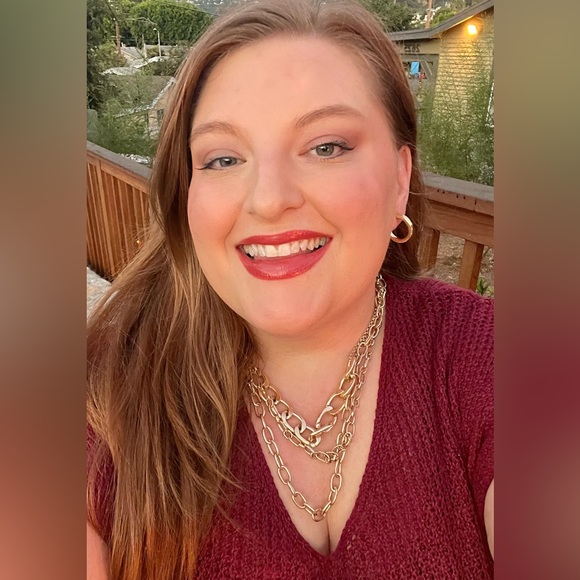 Meet your Posher, Shannon - Picture 1 of 1